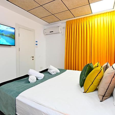 Yalarent Malina Motel In Tiberias Eksteriør bilde